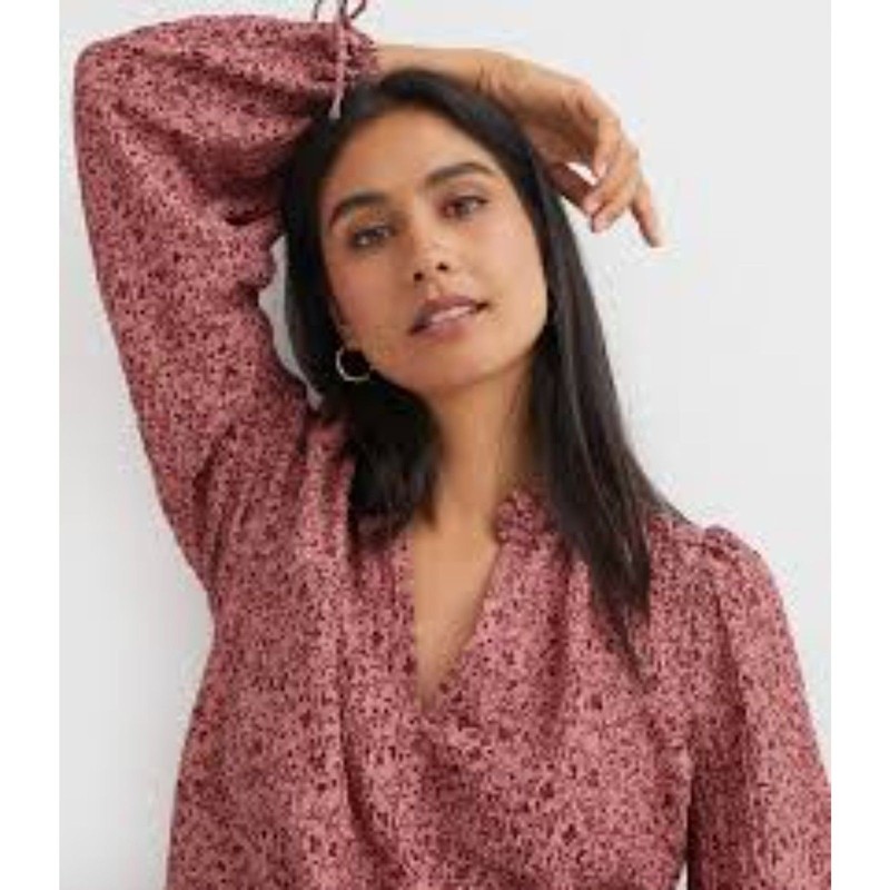 LOFT Floral Ruffle Tie Cuff Top Medium Pink Crinkle Texture Long Sleeve Blouse