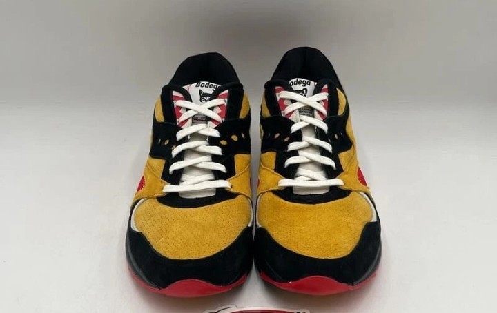 Saucony x Bodega Grid 8000 Classifieds 2017 Rare Yellow/Black S70379-1 gallery