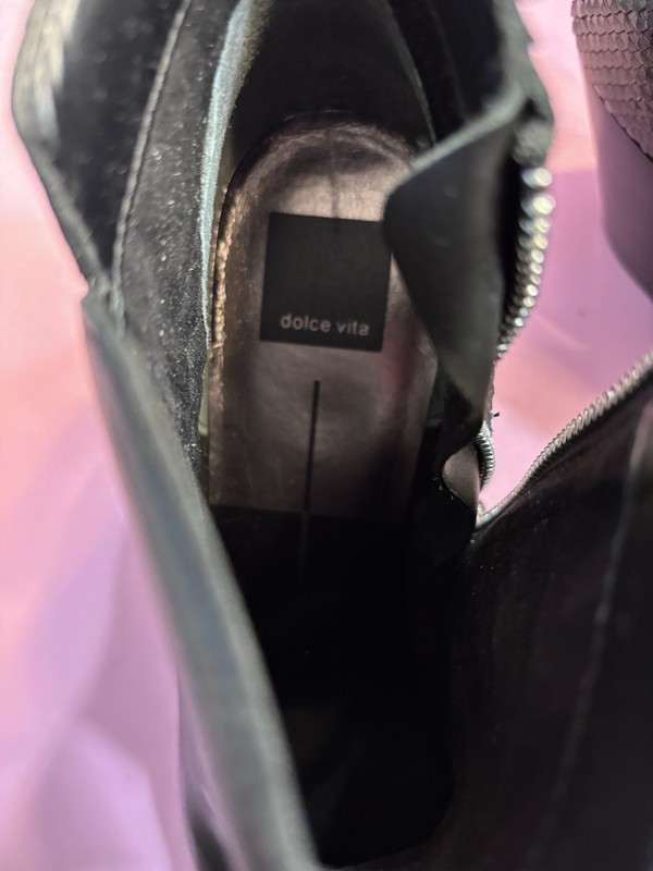 Dolce Vita Onyx Sliced Leather Aden Size 10 NIB gallery