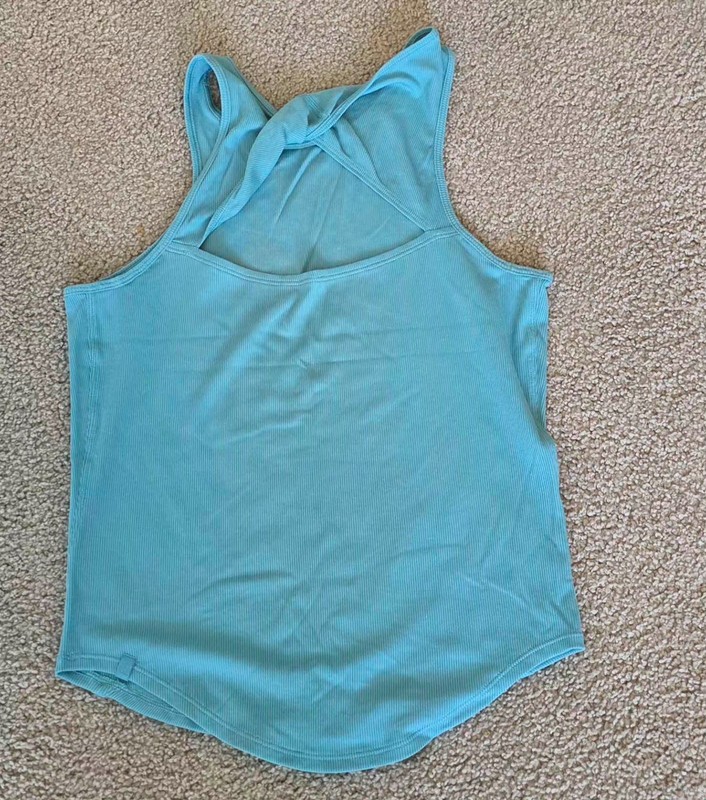 Lululemon – Modal Silk Twist-Back Yoga Tank Top – Size 4, Waist Length