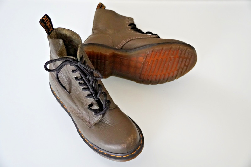 Dr. Martens 1460 Pascal Lace-Up Khaki Green Boots women’s 7