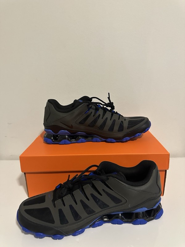 Size 12 Nike Reax 8 TR Running Mens Black Racer Blue 621716-012 gallery
