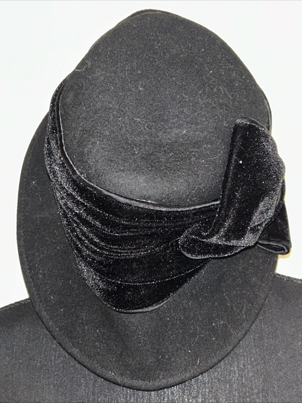 Xsermar New York Womens Black Velvet Cloche Hat With A Bow Spot Clean Only