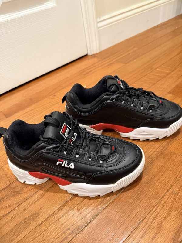 Fila disruptor 2 Premium Sneakers In Black gallery