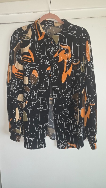 SHEIN Curve 2XL Abstract Face Print Blouse
