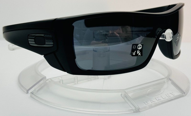 New Oakley Batwolf Sunglasses / USA Tonal Flag / Prizm Black Iridium / 009101-60