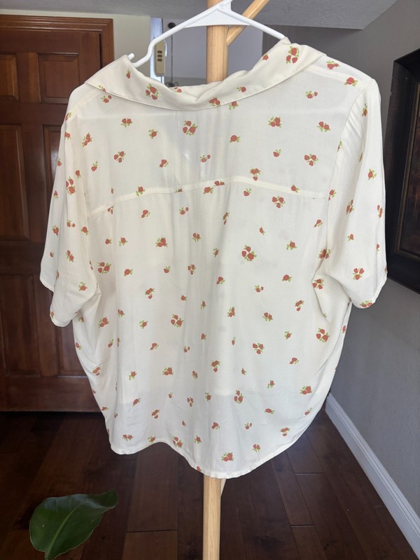 Abound Camp Collar Floral Button-Down Shirt Size M Cream Rose Print EcoVero Visc gallery