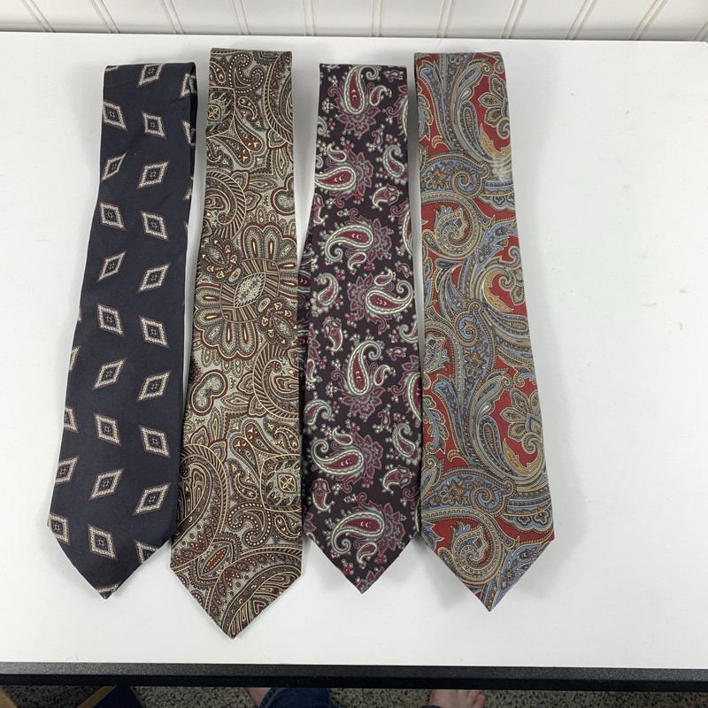 Hickok made it in the Lot Of 4 men’s 57 inch ties multicolored paisley, abstract