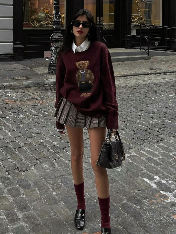 Black Red Bear Embroidered Pullover Sweater Long Sleeve Round Neck