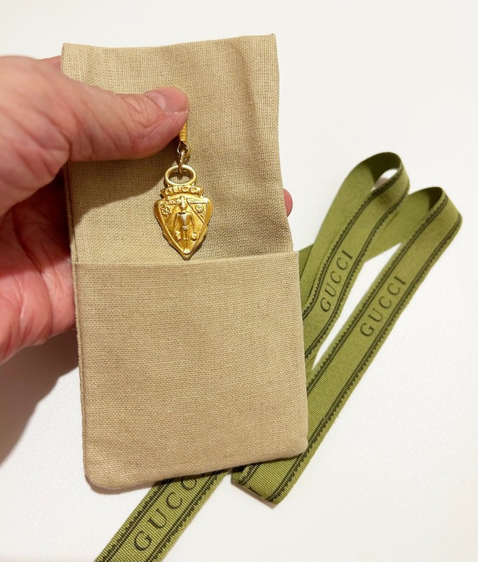 Gucci Vintage Gold Tone Knight Shield Key Chain Bag Charm Zipper Pull Pendant #2 gallery