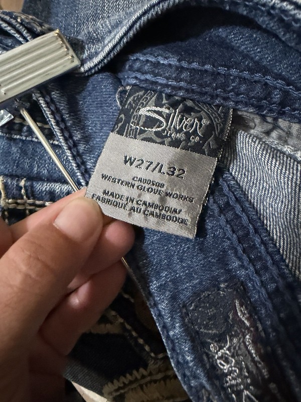 Silver Women’s Bootcut Jeans Blue Medium Wash Denim Mid Rise Slim 5-Pocket Logo gallery