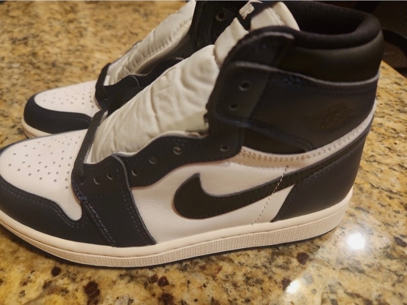 US Size 6 – Air Jordan 1 Retro OG High Midnight Navy serial#DZ5485-401