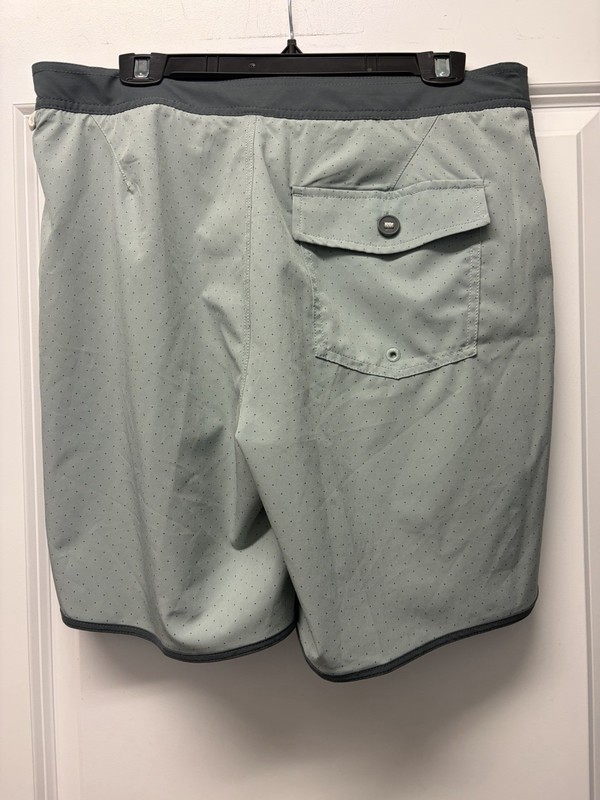 Vuori Men's Gray Polka Dot Board Shorts Size 32 Drawstring Waist Swim gallery