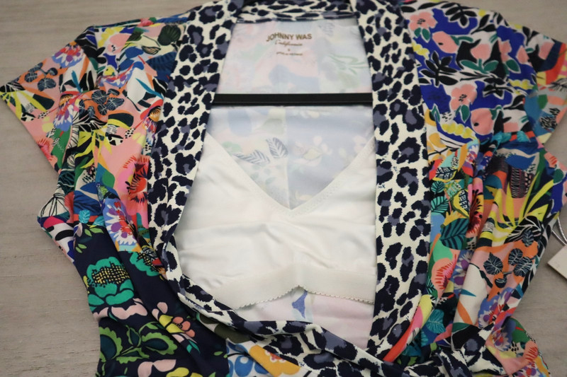 Johnny Was CSW7620 Women's Sz S Multi Layla Floral Wrap Tankini Top $158 gallery