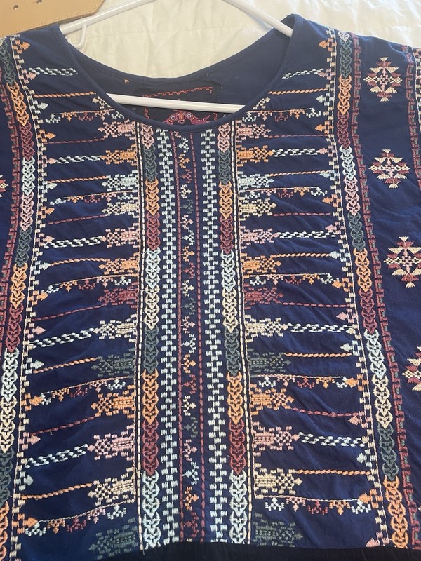 Johnny Was Los Angeles Women’s Blue Embroidered Cotton Knit Tunic Blouse S