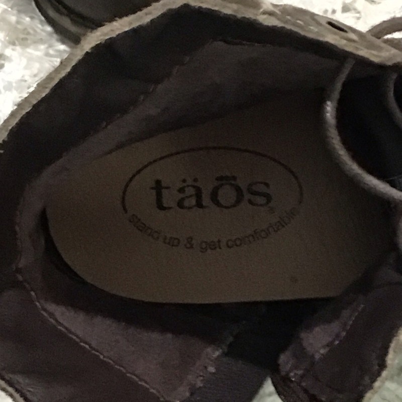 Taos Boot Camp Brown Leather Ankle Combat Boots Lace-Up Zip/soft lining sz. 9 gallery