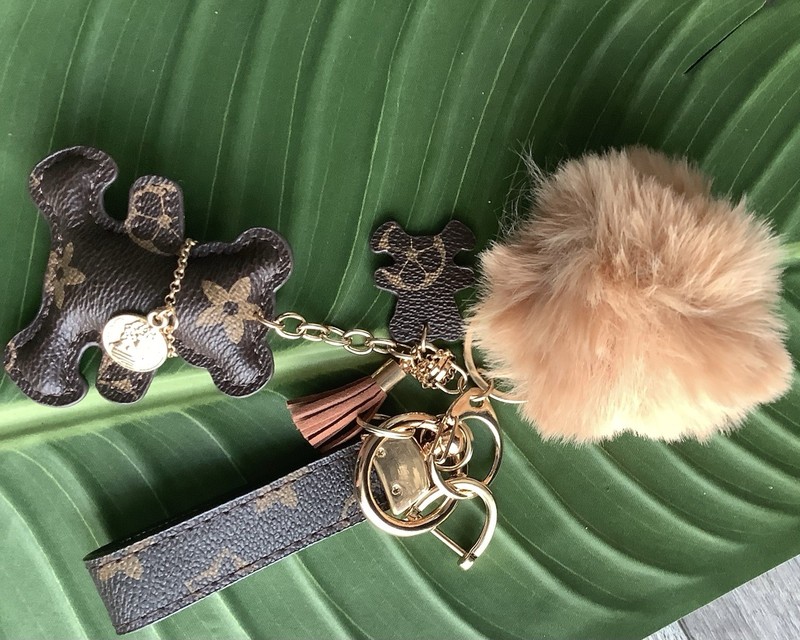 Cute Car KeyChain With Pom Pom Luxury Keychain for Handbag backpack gallery