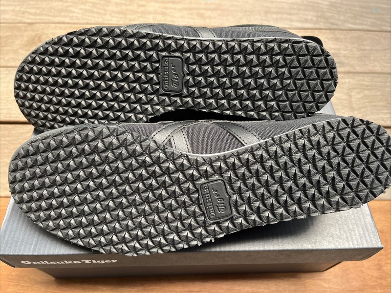 Onitsuka Tiger MEXICO 66 SLIP-ON 1183A360 002 Black/Black Unisex Shoes gallery