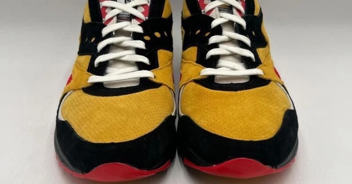 Saucony x Bodega Grid 8000 Classifieds 2017 Rare Yellow/Black S70379-1 gallery
