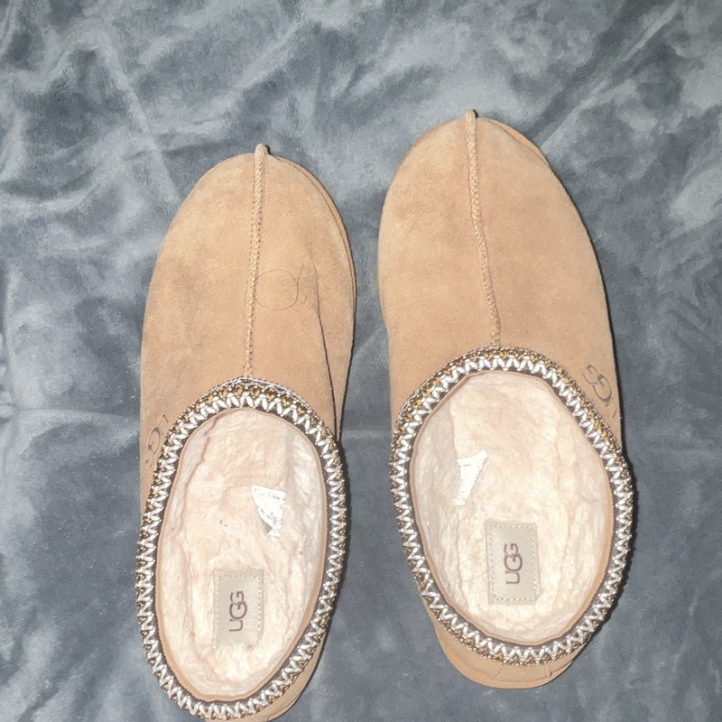 UGGS mens and womens US 12 (worn 2 times)