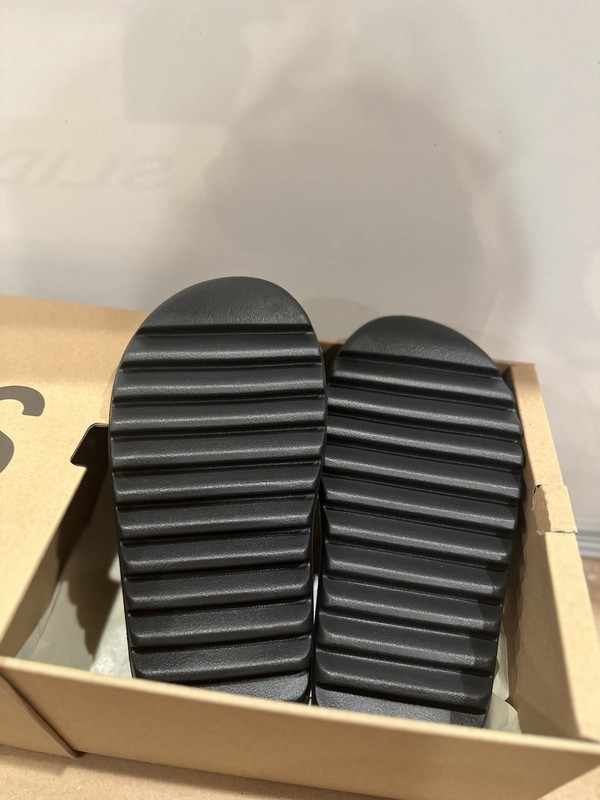 Adidas Yeezy Slide Onyx Sizes 5-13 (100% AUTHENTIC| FAST FREE SHIPPING) HQ6448 gallery
