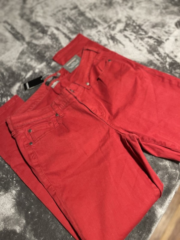 Torrid Bombshell Straight Fit Red Denim Jeans Womens 12R Mid Rise 5-Pocket