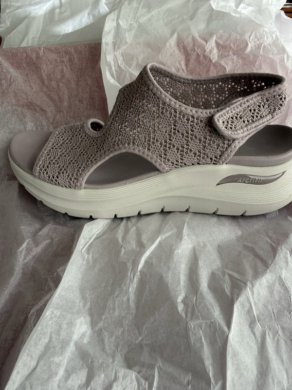Skechers Arch Fit 2.0 gallery