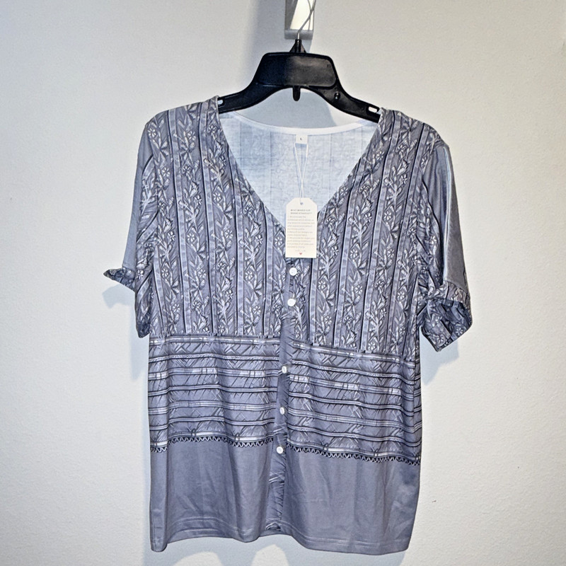 Women’s Gray Print V Neck Floral and Geometric Short Sleeve -Size Large