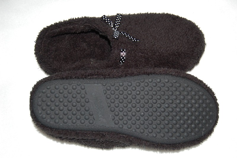 Womens FUZZY BLACK LOW BACK SLIPPERS Ribbon Bow S 5-6 M 7-8 L 9-10 XL 11-12 gallery