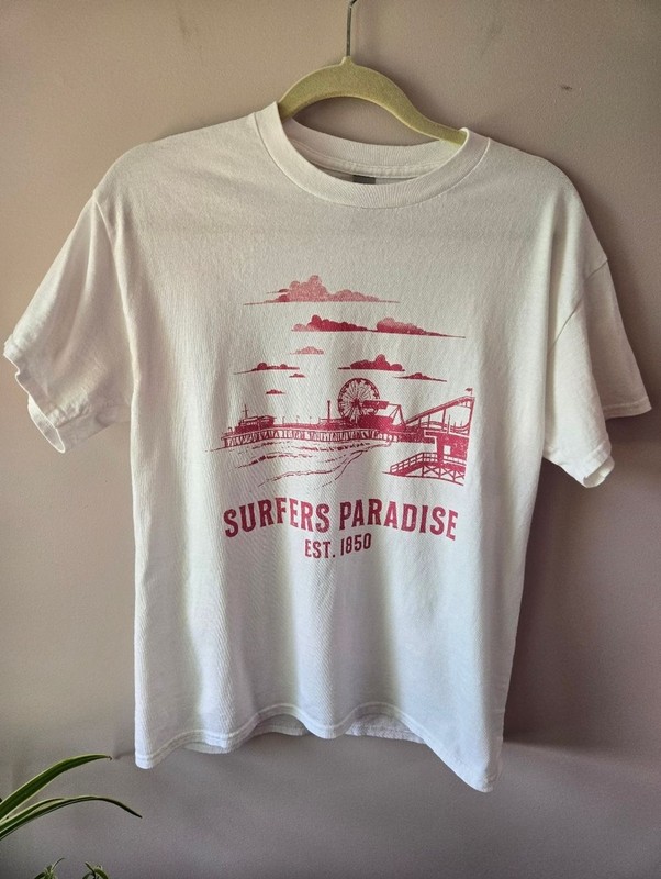 Surfers Paradise Vintage Graphic Tee 🎡 sz med