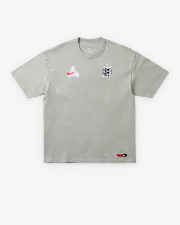 Nike x PALACE World Cup T-Shirt England UK Pewter Grey Red - Size Large - NEW gallery
