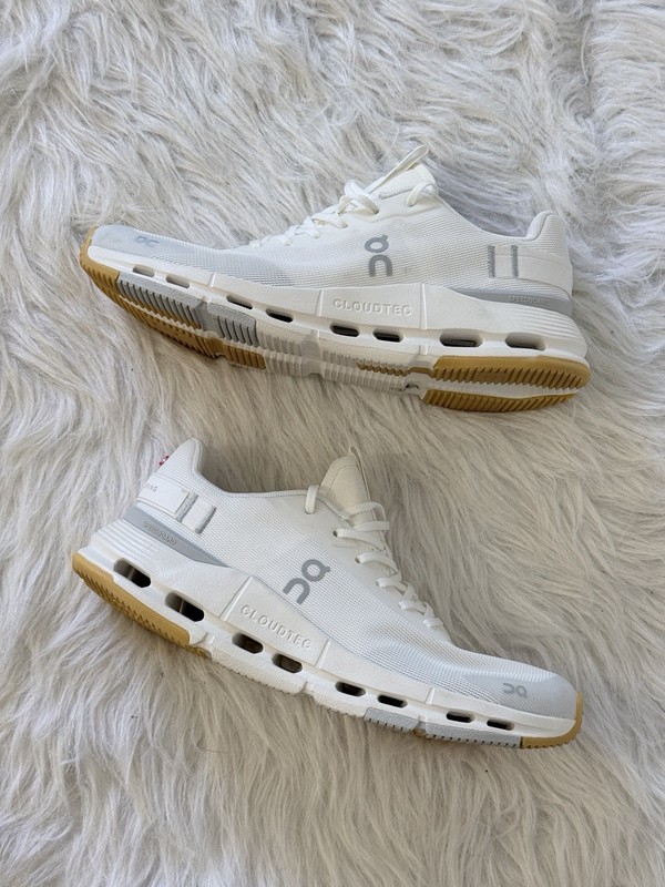 On Cloud Cloudnova Form 2 Women’s Size 6.5 White Ivory
