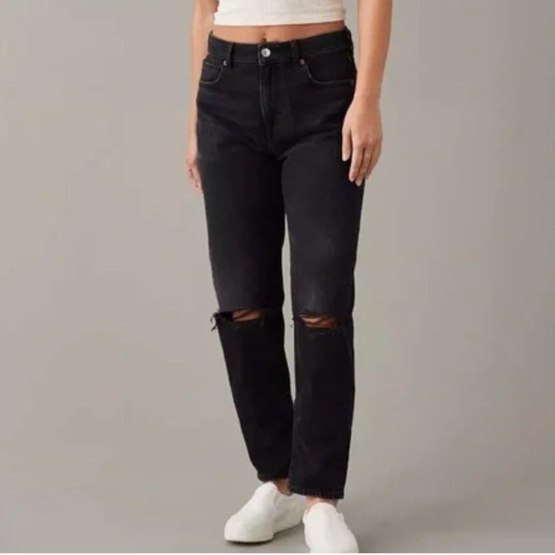 AMERICAN EAGLE Mom Jeans Strigid Black Distressed Ankle High Rise – 4 Short