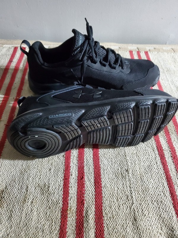 Under Armour Charged Assert Size 10 gallery