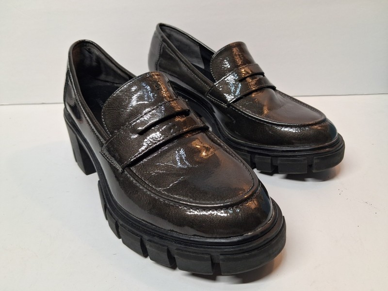 Womens Size 8 M Sincerely Jules Loafers Metal Gray Patent Dylan