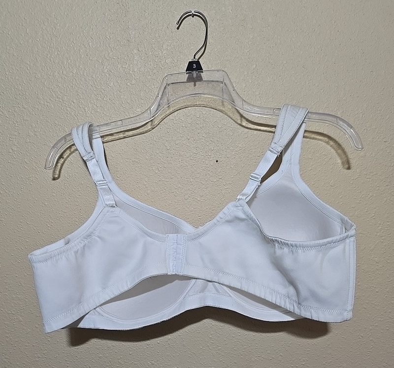 Comfort Choice White Full Coverage Adjustable Wire Free T-Shirt Bra Size 48B gallery