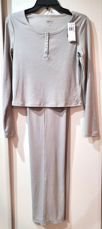 Gap GapBody Women’s Long-SL Rib Lounge Top & Bottoms- Grey MSRP $95