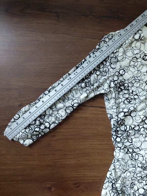 Y2K Rouched Blouse White Floral Lace with Black Circle Design gallery