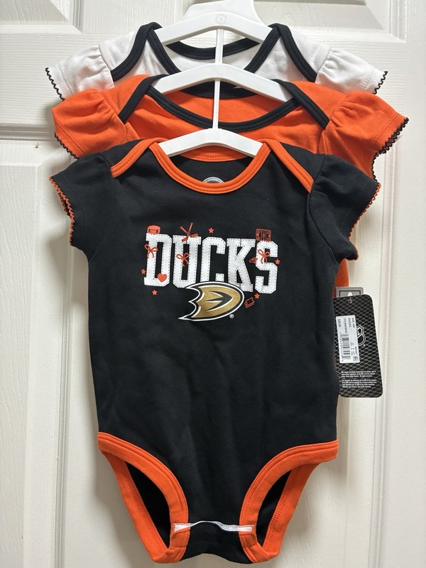 BNWT NHL Anaheim Ducks Size 18mon Bodysuits