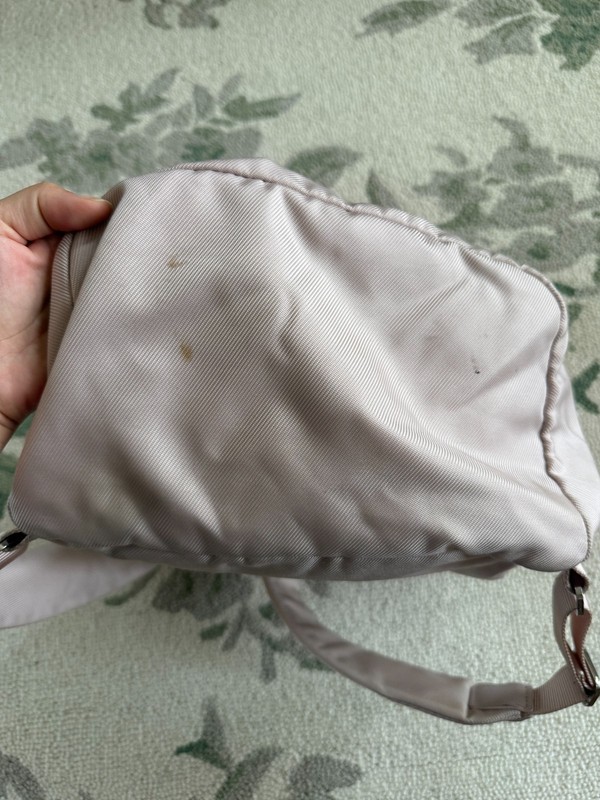 Lululemon Everywhere Backpack 22L Light Pink Good Condition gallery