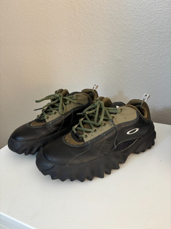 Oakley Factory Team x Brain Dead Chop Saw Shoes Black/Chive Men’s 9