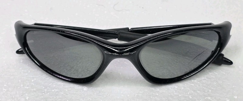 Oakley Minute 1.0 Metallic Black Sunglasses w/ Polarized Iridium Lenses