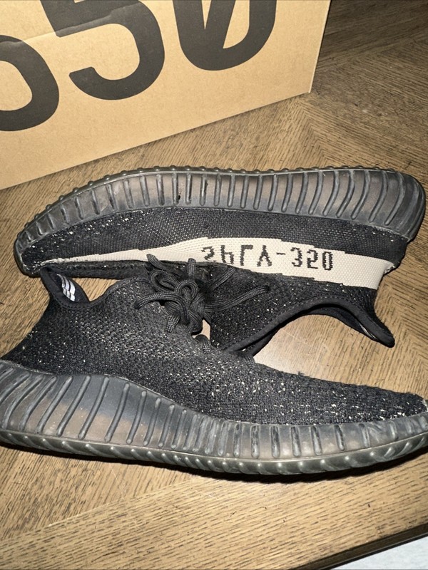 Size 10 - Mens adidas Yeezy Boost 350 V2 Low Oreo BY1604 Used / Worn Authentic gallery
