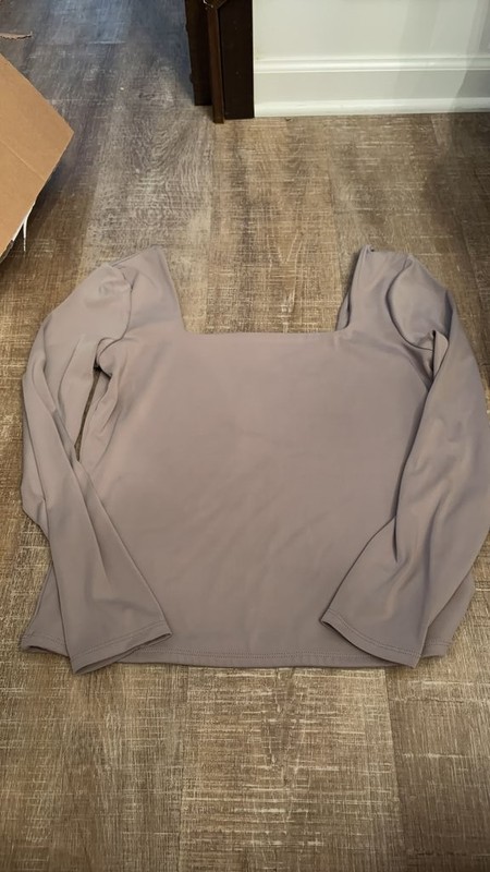 Express Women’s Long Sleeve Square Neck Top