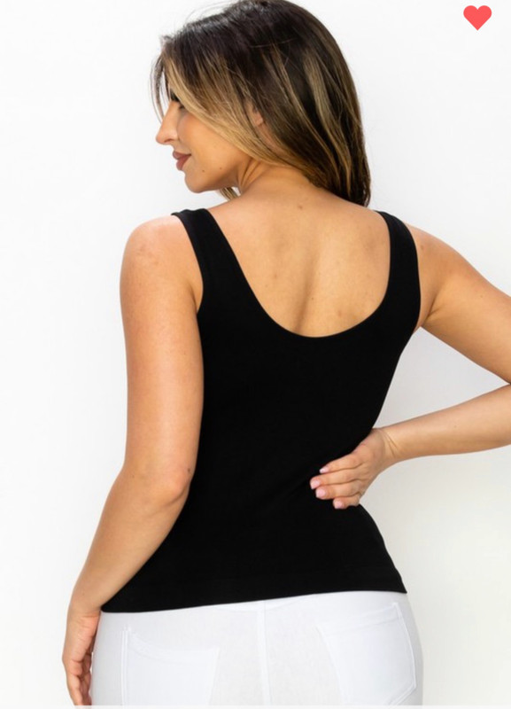Boutique Cami: Yelete Seamless Stretchy Reversible V-Neck/Scoop Neckline NWT gallery