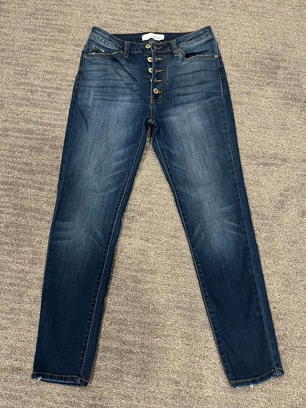 KanCan Women’s Estilo Mid Rise Ankle Skinny Jeans Size 28 Dark Wash Stretch
