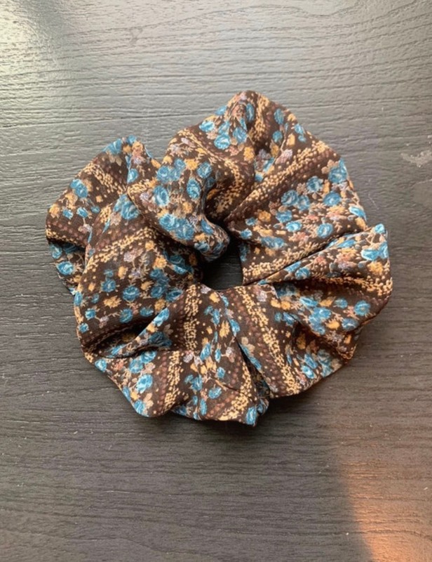 Kaxi Floral Print Chiffon Oversized Scrunchie
