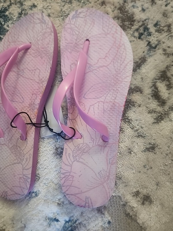 West Loops Women Flower Design Link Flip-flops Size- Small 5-6 gallery