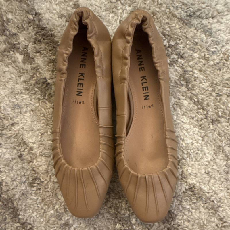 Anne Klein Beige Ruched Pointed Toe Block Heel Leather Slip-On Pumps 6