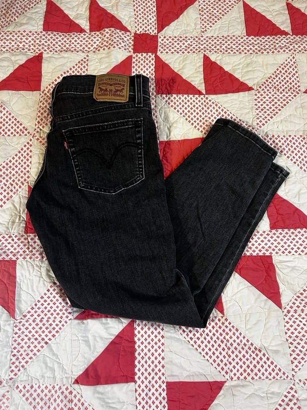 Levi’s Waterless Women’s Boyfriend Jeans Black Dark Wash Stretch Denim Mid Rise